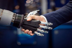 ¿Son los robots fundamentales para aumentar la productividad?